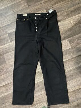 Black Levi’s Ribcage Straight